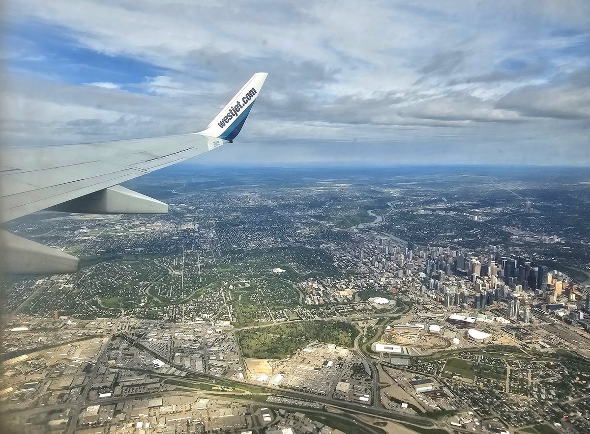 missjaynedoexo's tweet photo. Calgary is so beautiful from the sky 😍 https://t.co/xqYorkolma