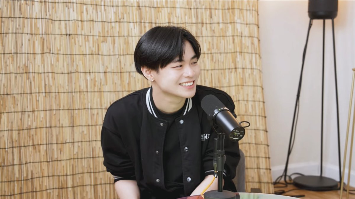 teamjcofc's tweet photo. [❕️] #JCares

Tune in as AJAA JC and NEW:ID Thad share their thoughts and experiences on JinHo Bae’s #PakiPodcast Season 3, Episode 1 | "Sekreto ng P-Pop Groups" 🎙️

Watch here: 🔗 https://t.co/m7qaAbllcE

Thank you, @_jinhobae and Paki Podcast! ���

#AJAA #AJAA_JC https://t.co/4fLY2jqamb