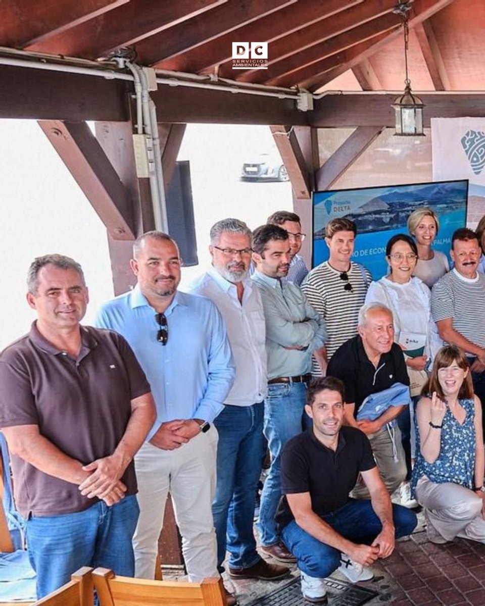 DCAmbientales's tweet photo. 🌊🔬 En el VII Foro de Economía Azul de La Palma presentamos "Ojos en los Deltas Lávicos", un observatorio submarino permanente que combina cámaras inteligentes e IA para monitorizar en tiempo real la evolución de los nuevos ecosistemas marinos tras la erupción volcánica. 🌋🐠 https://t.co/Fob6L7g2pk