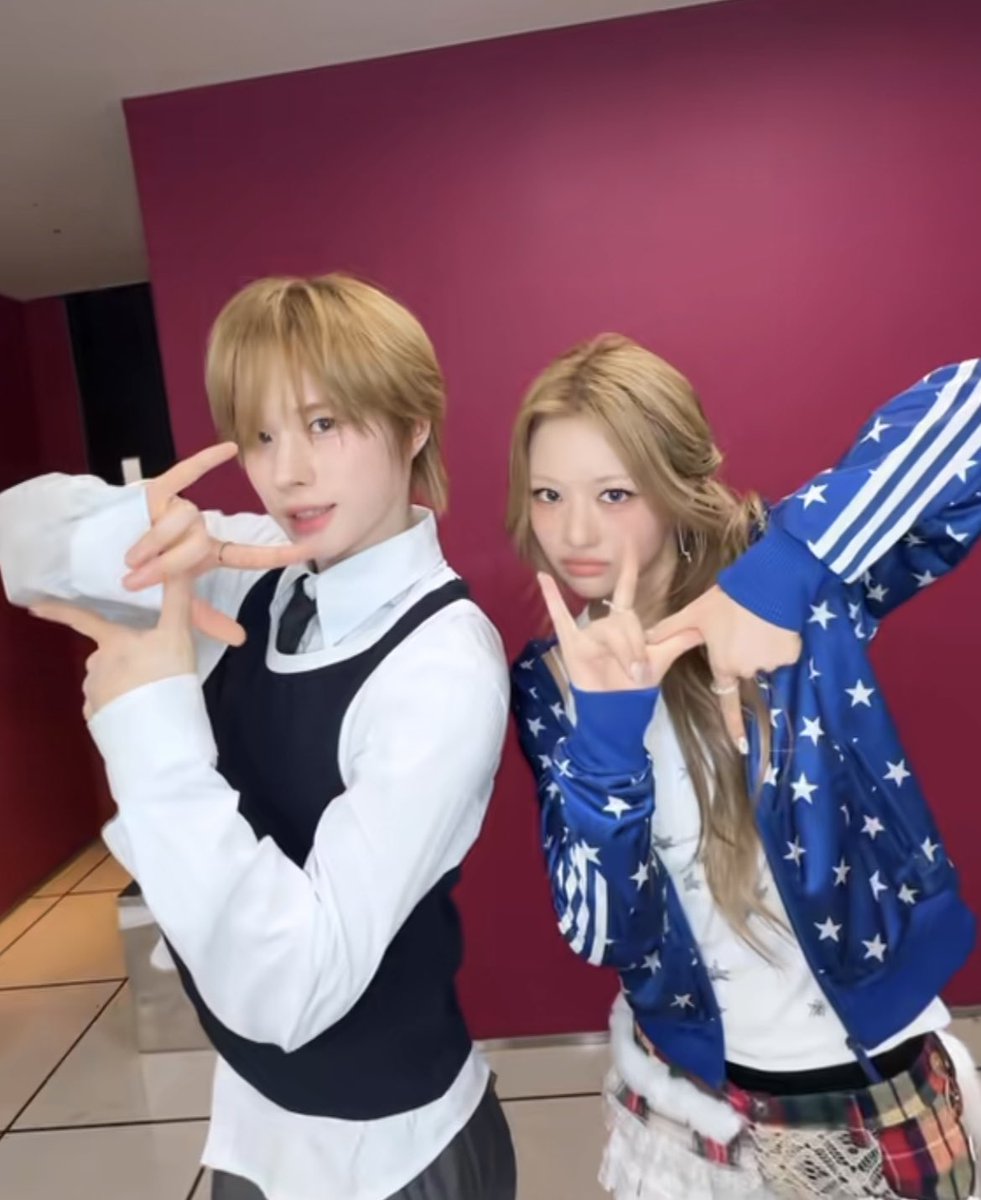 ttmin__24's tweet photo. グループにいたらまだまだ赤ちゃんやのに、女の子と並ぶと身長と体格差で圧倒的に“男の子“感じさせてくるギョンミン大変好ましいです。 https://t.co/nXVYWNYkrg
