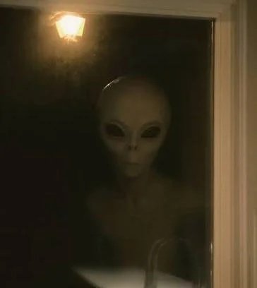 latestincosmos's tweet photo. What’s the first thought your mind would jump to if you saw this outside your window? https://t.co/rofIE1F5Xc