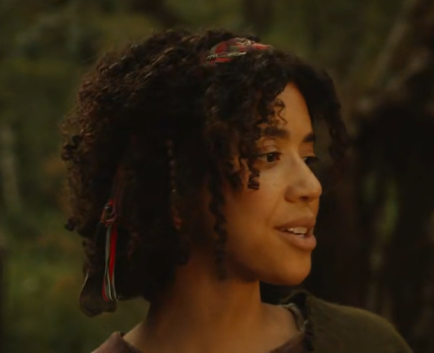 taivanonly's tweet photo. imagine how long it took for taissa to make this hairstyle work, like every different fabric she managed to braid together for the hair band plus the pretty beads she added on her own hair this femme is Talented https://t.co/igWIDal6nd