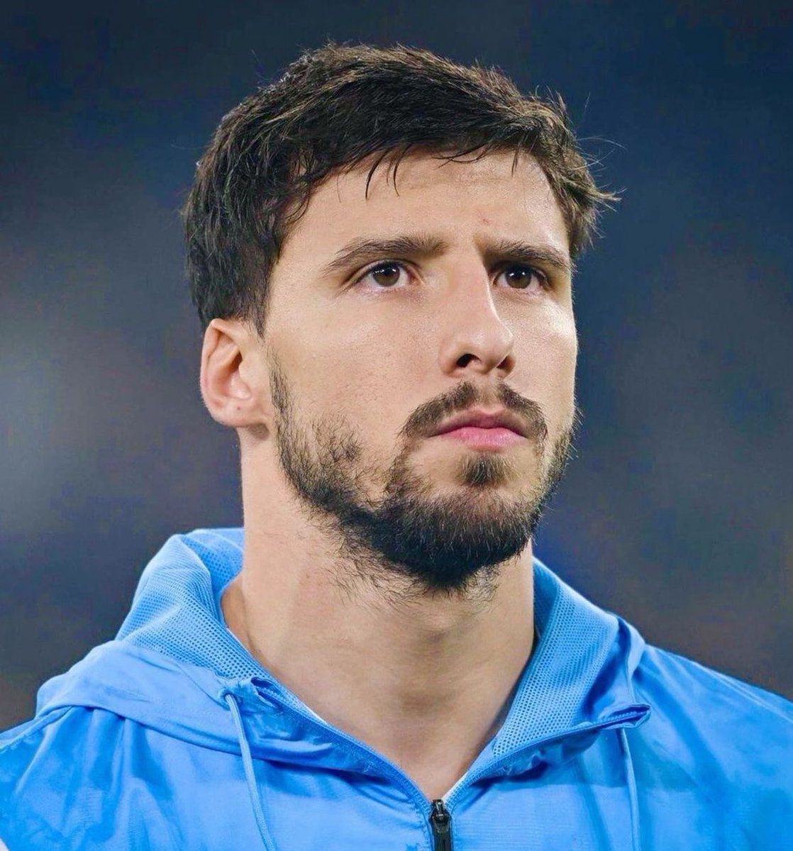 Guiadapl's tweet photo. 🚨O City deverá fazer uma reformulação total no elenco. 

Os nomes mais possíveis de deixar o clube são: Ruben Dias, James Trafford, Rico Lewis, Nathan Aké, Nico Gonzales e Kovacic 

A saída de Guardiola mudará o City totalmente https://t.co/XQgbaukG7c