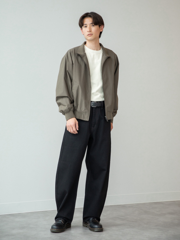 styling_tinder's tweet photo. UNIQLO短丈×Levi's501が最強

短丈トップスで腰位置が上がる
そこにストレートシルエットでブレない直線を作って、脚長効果を最大化
これだけで黄金比が一気に完成する

✅ トップスはインして腰位置高く
✅ 501はロールアップで調整
✅ スニーカーでカジュアルに

垢抜けるならこの黄金比 https://t.co/edD6ee7Ii4
