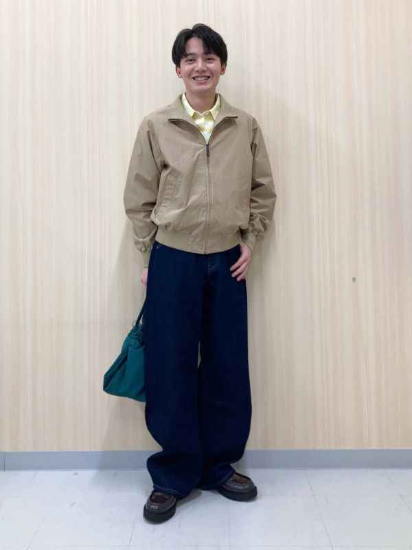 styling_tinder's tweet photo. UNIQLO短丈×Levi's501が最強

短丈トップスで腰位置が上がる
そこにストレートシルエットでブレない直線を作って、脚長効果を最大化
これだけで黄金比が一気に完成する

✅ トップスはインして腰位置高く
✅ 501はロールアップで調整
✅ スニーカーでカジュアルに

垢抜けるならこの黄金比 https://t.co/edD6ee7Ii4