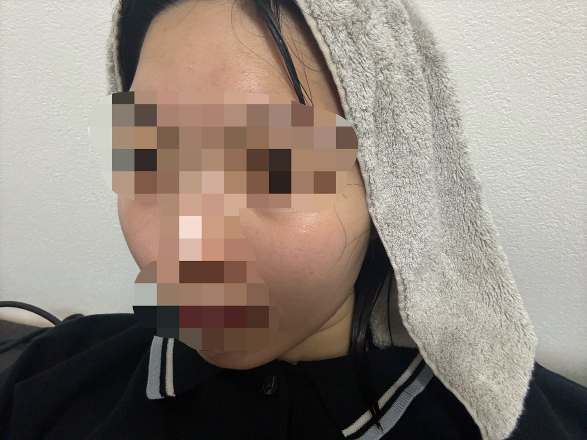 exmlpq's tweet photo. 元を綺麗に保っているからメイクして無加工でも肌綺麗なのです🙃明日からお菓子控える໒꒱· ﾟ

#美男美女さんと繋がりたい 
#黒髪女子
#自撮り界隈 https://t.co/DIeZ4P9eJ4