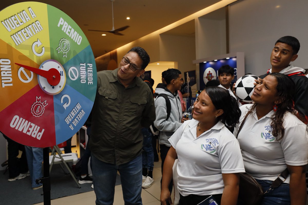 InadehOficial's tweet photo. Participamos en el lanzamiento de Expo Vocacional Futuro 360, una iniciativa organizada por @MeducaPma  que brinda a los jóvenes herramientas para orientar su futuro profesional.

#ConPasoFirme https://t.co/KFeoNzFdMB
