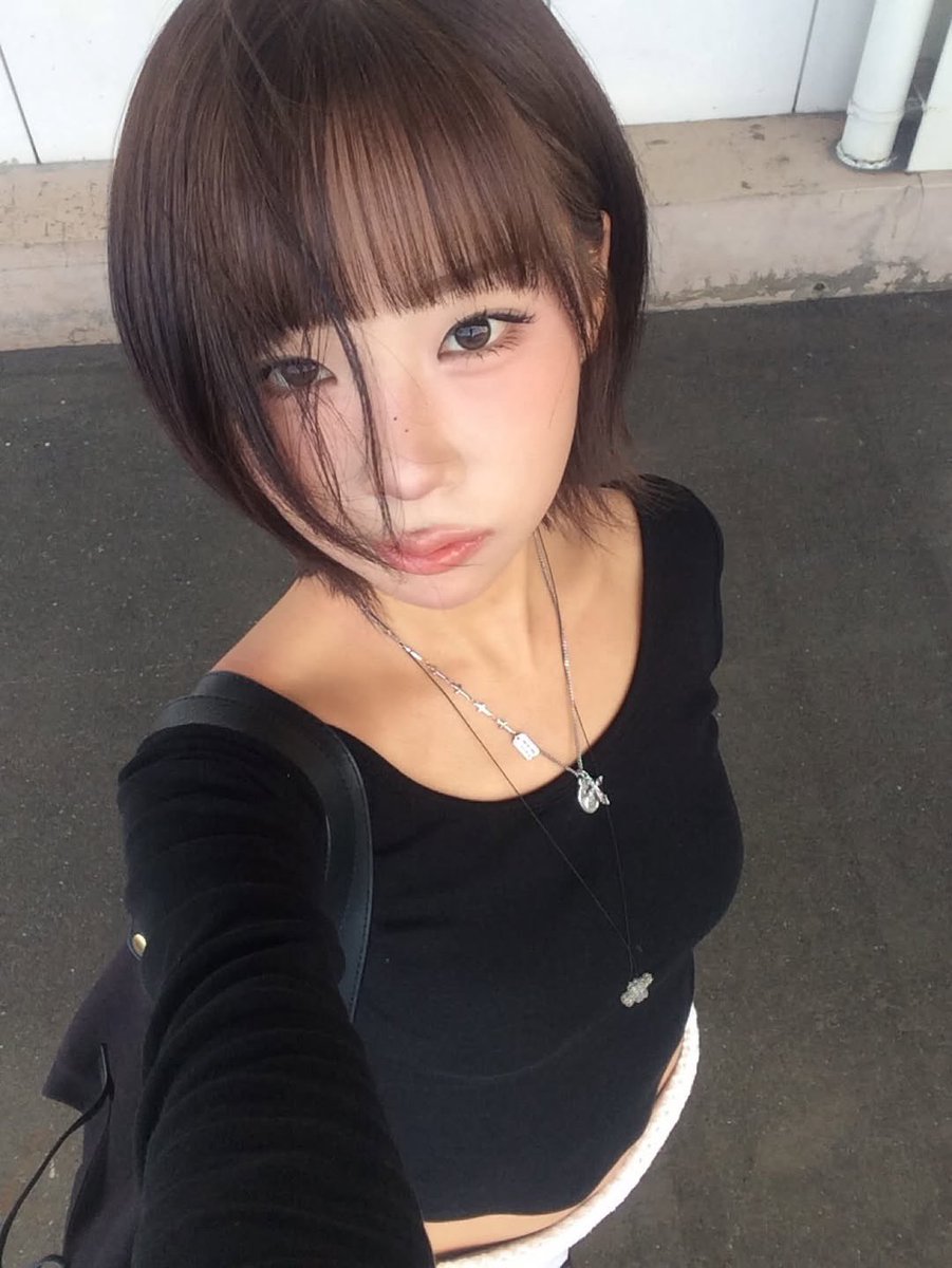 bangBapp's tweet photo. 이 초미녀님 뭐지,, 진심 앙♡나조음.. https://t.co/qQ5i2VgeD7