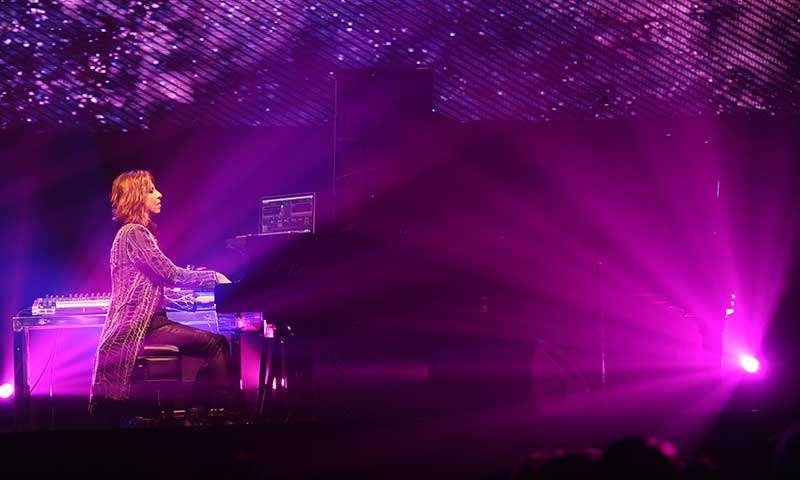 NuiPannamon's tweet photo. @YoshikiOfficial 12 years ago today. Time fxxin flies ~~but memories last forever. 🙏🎵​🎹 ❤️💋 #YoshikiClassicalBangkok https://t.co/5Mgxirpez9