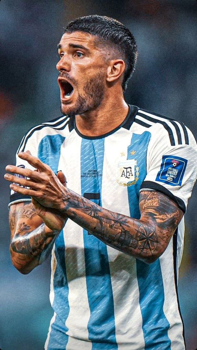 Dimariajm11's tweet photo. Este atrevido va camino a volver a ser el mejor mediocampista del mundo. Y curiosamente, esto pasa cada vez que se pone la celeste y blanca. Si querés, una vez cada cuatro años. https://t.co/R2VAXQE2Zd