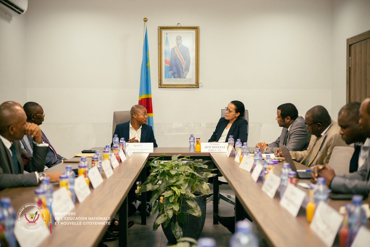 MinisterEDU_NC's tweet photo. MINEDUNC
10 juin 2026 |

• Dans le cadre de la collaboration entre l’exécutif et le législatif dans le secteur éducatif, la MinEtat @malu_raissa, a reçu ce mercredi 10 juin 2026, les caucus des parlementaires du Sud Ubangi et du Haut-Uele au cours d’une séance de travail tenue dans son cabinet à Kinshasa.

• Durant ces échanges, les deux parties ont abordé les questions de l’heure en lien avec le sous-secteur de l’Education nationale et Nouvelle citoyenneté dans leurs circonscriptions respectives durant cette période marquée notamment par l’organisation des épreuves certificatives dans l’ensemble des provinces éducationnelles.

#MINEDUNC 
@Presidence_RDC
@PrimatureRDC
@Com_mediasRDC
@AssembleeNatRDC