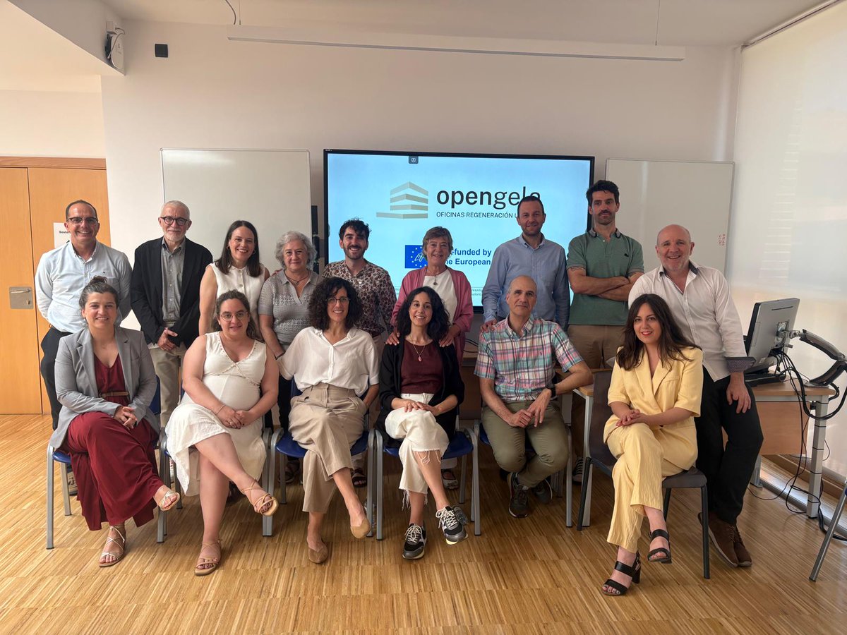 opengela's tweet photo. 🏛️✨Oso goiz emankorra izan da gaur Alcalá de Henaresko Unibertsitateko Arkitektura Eskolan bizi izan duguna, Green Building Council Espaniak (GBCE) antolatutako Sostenibilidad XL kongresuaren barruan BIRTUOSS-Opengela ekitaldiaren amaieran. https://t.co/EgeXA6PpKx