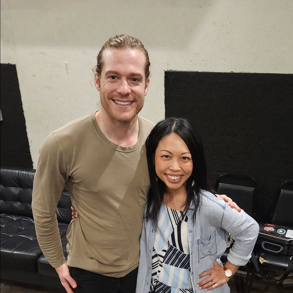 sreidbrasil's tweet photo. LINDO! Novas fotos de Sam Reid com Megan Shung, a violinista que auxiliou na preparação para as cenas de violino em #thevampirelestat 🎻🤍 https://t.co/JYC7IHTb0r