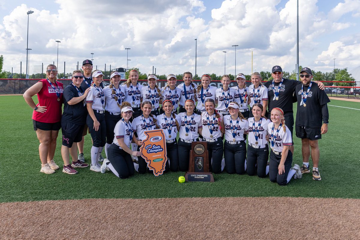 stelladohrmann's tweet photo. Saturday, I became a state champ. I am so unbelievably proud of this team and so eternally grateful to be a part of it. Thank you to all of my seniors for being the best teammates and I wish you luck as you all play at the next level. Junior year done, 1 more to go…

@SequoitSoftball 
@IHSA_IL 
@sluggerpeoria 
@VAGloryFP 
@VGGagliardi2728 
@CoachFrankieG13