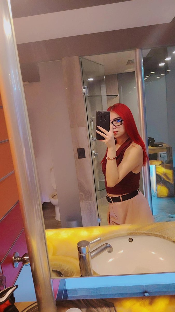 sololarojita's tweet photo. Holaaaaa buenos días 🥰
Nos vemos hoy? Me queda un espacio disponible 👀
https://t.co/tFzX2TJDyR https://t.co/JFK9DRpJRg