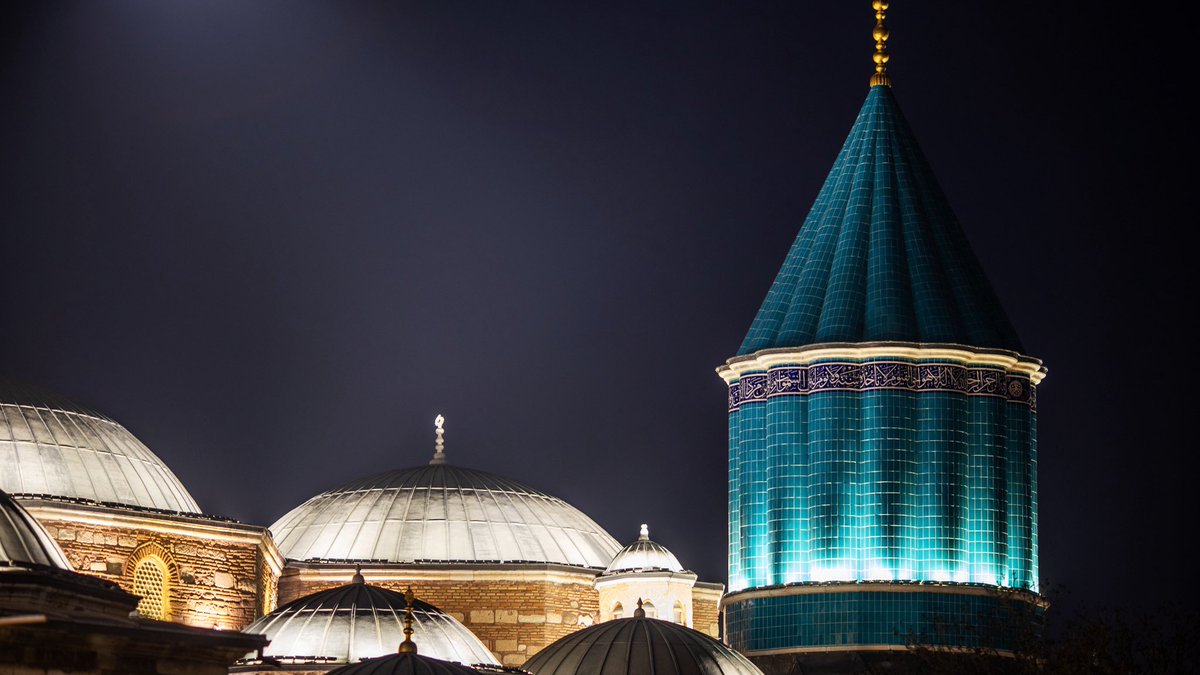 TurkishMuseums's tweet photo. This is a dome that points beyond the sky! 🌱💫

At Mevlana Museum, the Green Dome carries the spirit of Rumi, pointing toward infinity and the journey beyond. 

Its turquoise tiles echo the sky, while its conical Seljuk form gives it a silhouette you recognize instantly. 🕌

Drop a 💚 below if you’re feeling this wisdom! 

(Mevlana Museum, Konya) 

#Türkiye #TurkishMuseums #Rumi