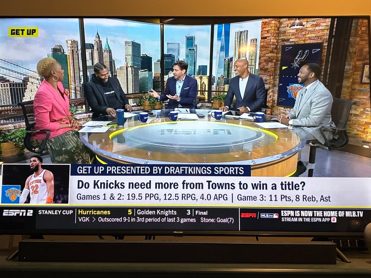 DianesTalking's tweet photo. I could watch this group talk about the @NBA playoffs All. Damn. Day!! I learn a lot and it's SO entertaining. #SpursKnicks #NBAplayoffs #Greeny #Shump #Vincenzo https://t.co/C55So3r2Zm