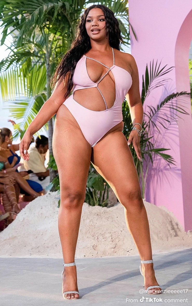 TiffanysTwister's tweet photo. @isr4eb @jadaravenz that was her after she already lost weight https://t.co/3UDOz8s4Md
