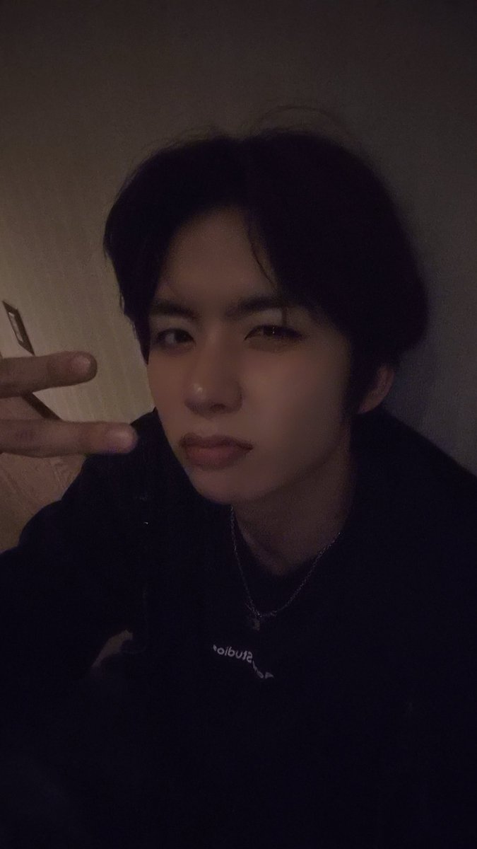 ASCENDER_ofcl's tweet photo. 잘자🖤
#ASCENDER #어센더 #アセンダー
#이들 #DL https://t.co/mSUFNLGPXb
