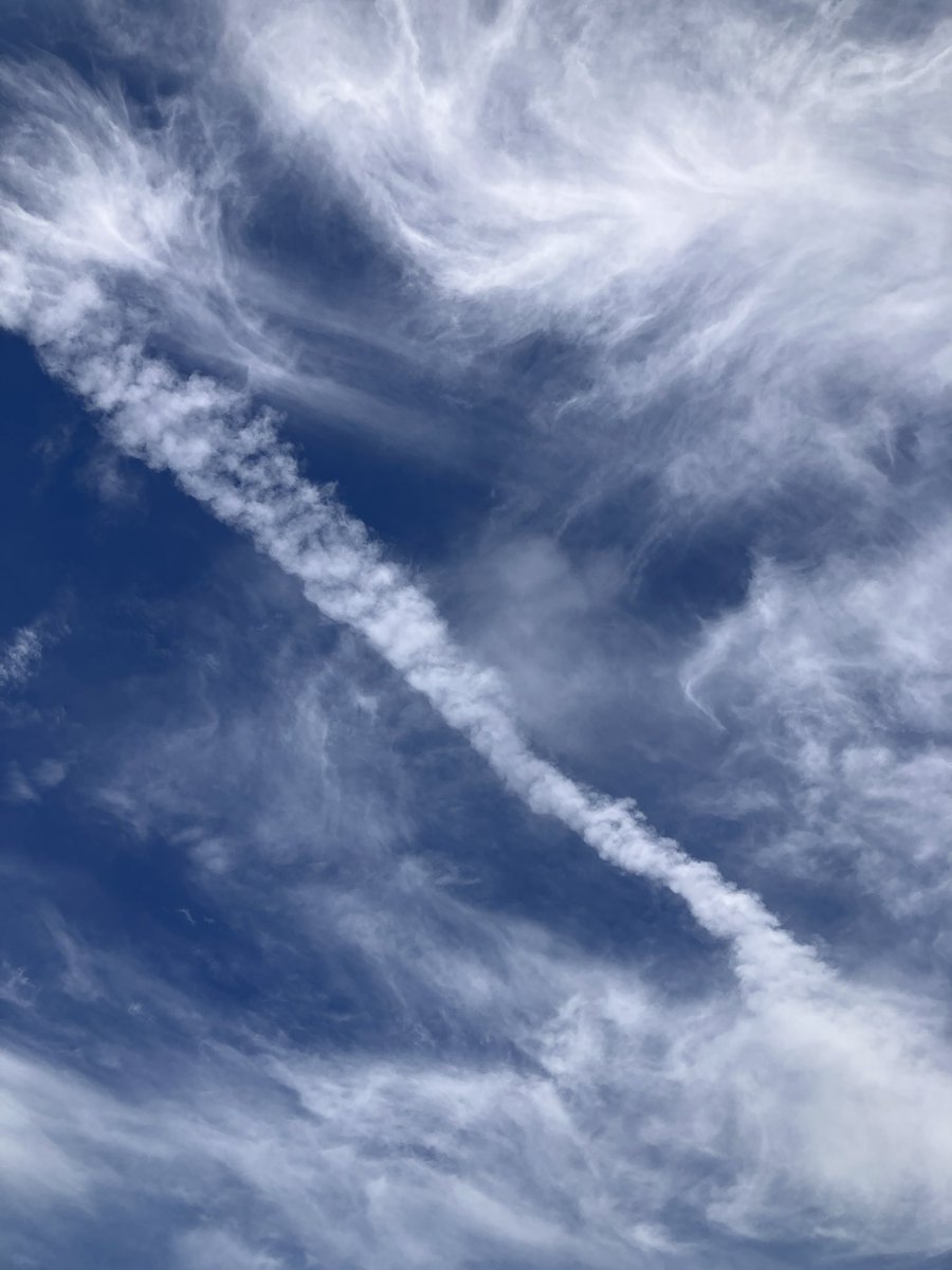 MAgent_42's tweet photo. STOP THIS BULLSHIT NOW! 6/10/26 Fargo ND @kevincramer @SenJohnHoeven
@RobertKennedyJr @POTUS #GeoEngineering #5G #lookUp
#NotCondensation #chemtrails #HAARP
#StratosphericAerosolinjection
#CrimesAgainstHumanity @realDonaldTrump
@SecKennedy
https://t.co/SxVCiXKibr https://t.co/yOEQ7OYo0a