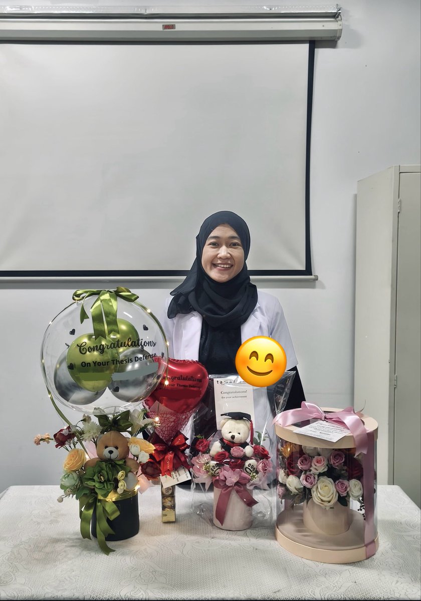 agithamelita's tweet photo. alhamdulillah 😭😭😭

terima kasih banyak doanya teman2 
🙏🏻🙏🏻🙏🏻
10 juni 2026 ternyata menjadi hari bersejarah untukku, 

sampe lupa dollar 18K+ dan pertamax 16.250 😭😭😭 https://t.co/Jdu0CNcm6m