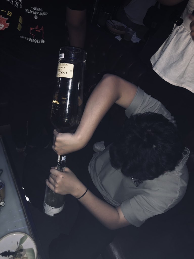 plotttwist___'s tweet photo. ada gula ada semut, udah la ga mut #forlyfe https://t.co/Y81ZBhEwc3