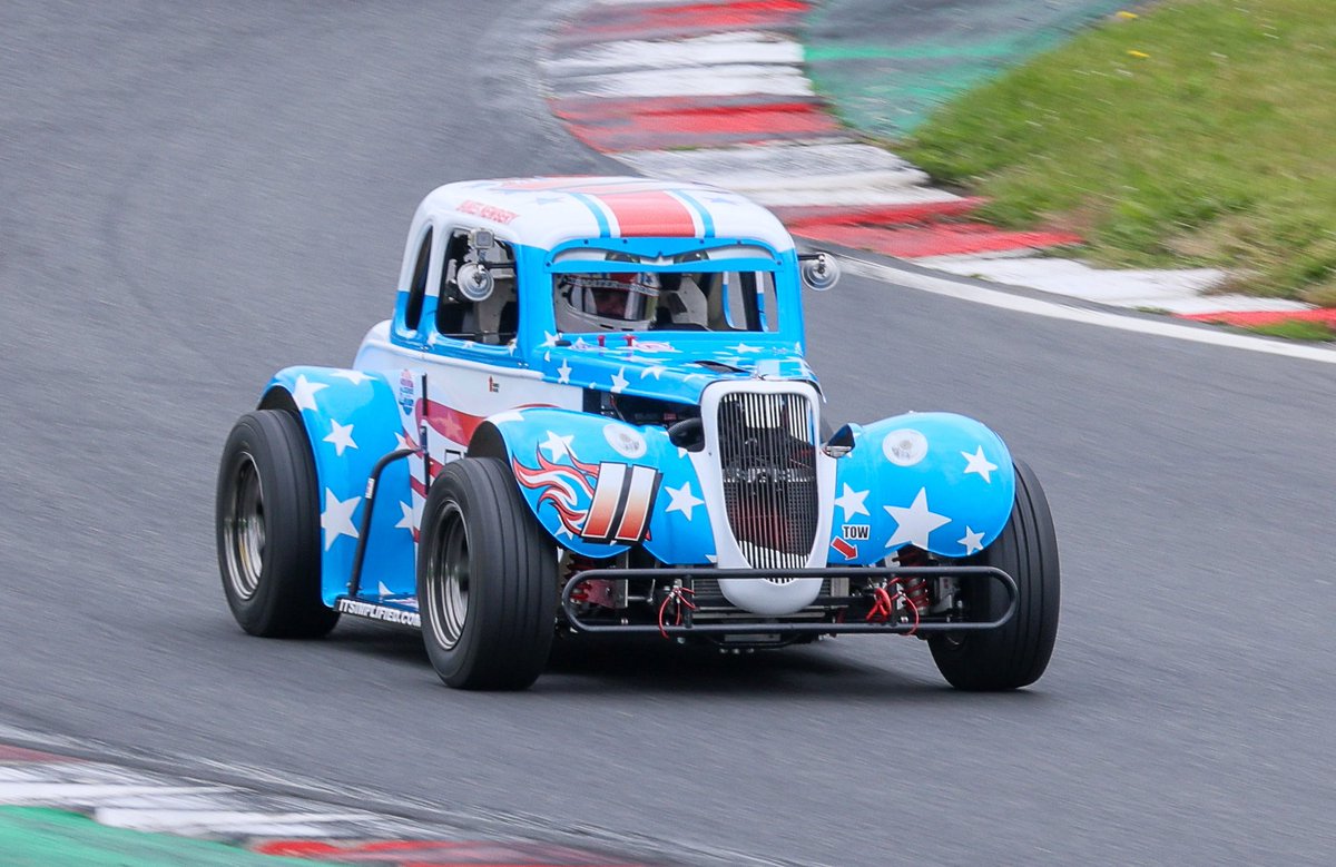 UKLegends's tweet photo. Another amazing @BrandsSpeedFest in the books this past weekend, if you came along to watch the Legends Cars - thank you! 🇺🇸🇬🇧

Check out these mega pics from Den Devlin 👍

🧵 https://t.co/YDjNKh2IpX