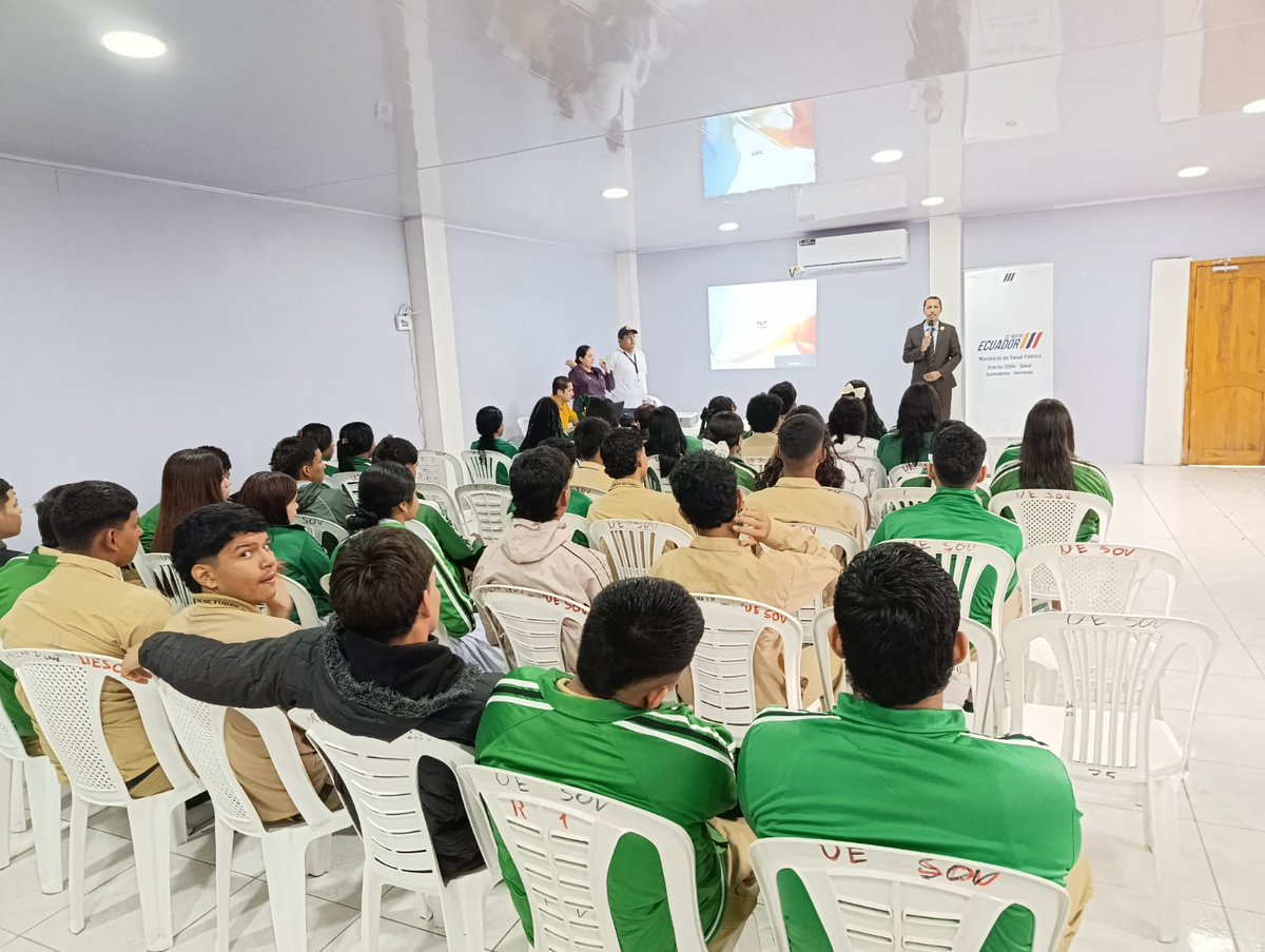 DPS_LosRios's tweet photo. #Ventanas | @Salud_Ec realiza foro sobre prevención del consumo de tabaco en la Unidad Educativa Seis de Octubre. Se promueve la práctica de estilos de vida saludable y la toma de decisiones responsables con los actores de la comunidad educativa.

#GobiernodelEcuador https://t.co/nPUCSb4WYH