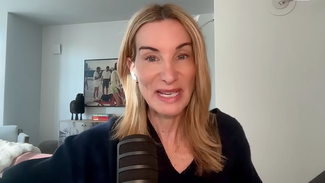 TheTonus's tweet photo. “A podcast where an insane woman yells vile, braindead nonsense at the camera because she isn't talented or literate enough to study history.” https://t.co/1Qa1GPSGgF