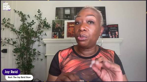 TheTonus's tweet photo. “A podcast where an insane woman yells vile, braindead nonsense at the camera because she isn't talented or literate enough to study history.” https://t.co/1Qa1GPSGgF