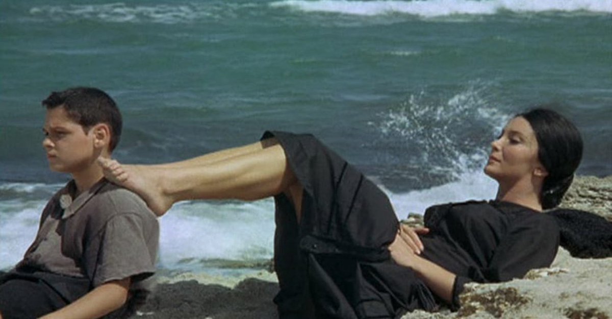 Replicante97's tweet photo. Viva La Muerte (1971) | dir. Fernando Arrabal https://t.co/zYg3YZaZcs