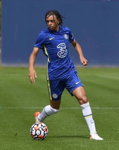 LeagueOne25's tweet photo. Reading, Oxford United and Leyton Orient are all interested in signing 21 year old defender Richard Olise on a free transfer after his release from Chelsea ✍️ 

#ReadingFC #oufc #LOFC #OneOrient https://t.co/DAedxugAQj