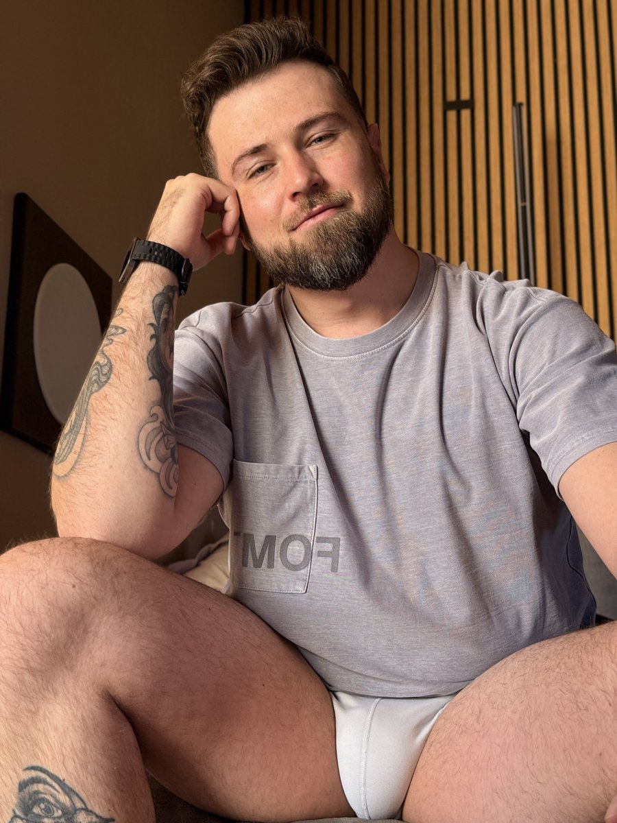 _iamthemomo_'s tweet photo. My eyes are up here 😜

#gay #gaymer https://t.co/H9OSYpkmSZ