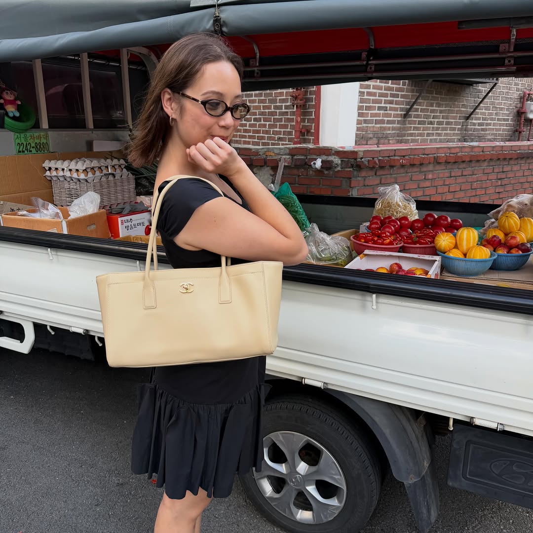 dailylaufeylin's tweet photo. Laufey via Instagram

"seoul searching 🧡" https://t.co/I8upl6qANW