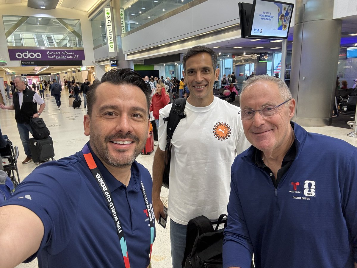 omarzeron's tweet photo. Comienza la Copa! ✈️ 

Allá vamos… 

Mundial 2026 ⚽️

Junto a Roque Santa Cruz 🇵🇾 y Andrés Cantor 🎤🎙️

@TelemundoSports  @Telemundo https://t.co/g3Pf71byPQ