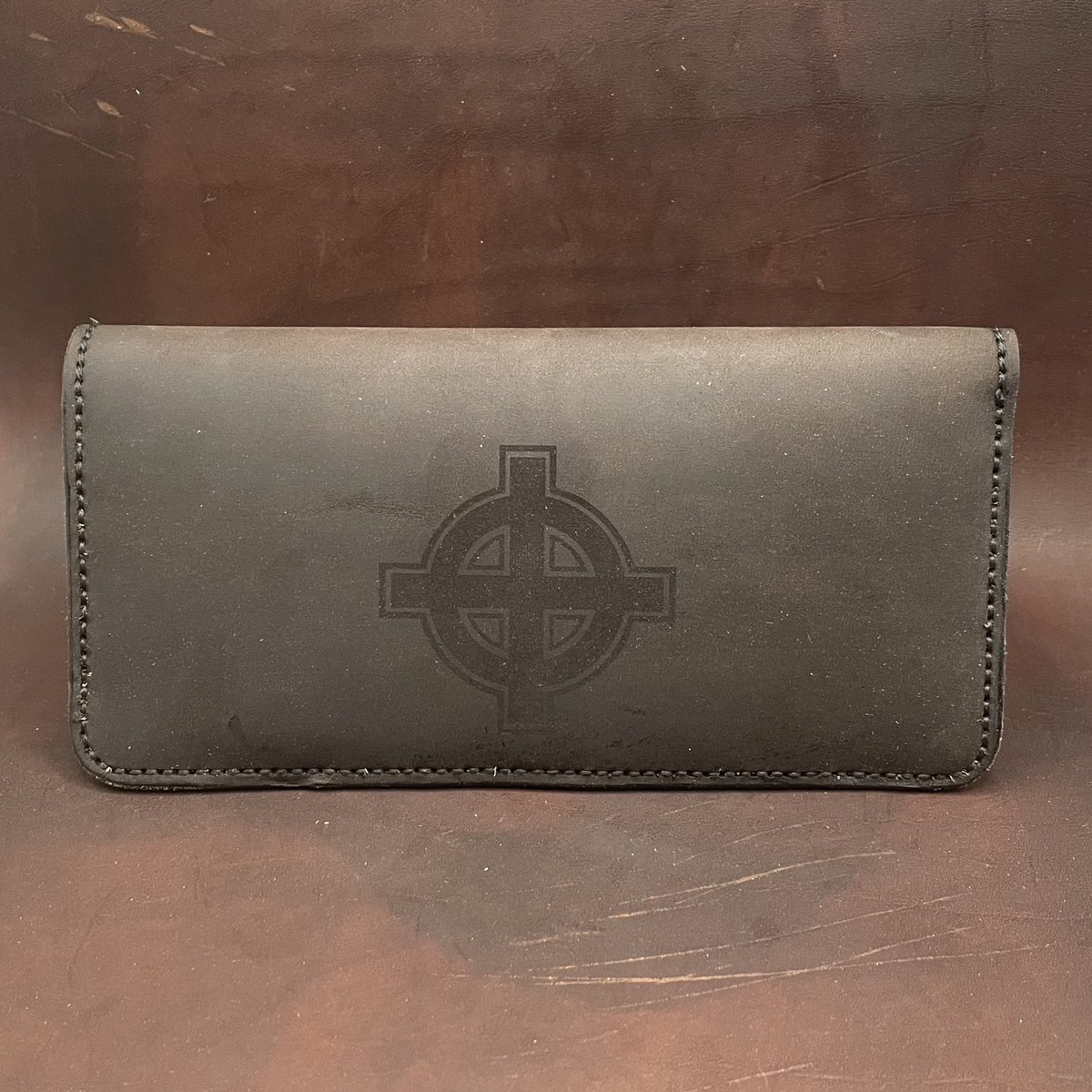 APDSWorks's tweet photo. Introducing our Church Collection Celtic Cross Long Wallet, Hand Stitched for our Christian Brothers out there who want to have a constant reminder of their Faith! https://t.co/CN7Pcd5rL4