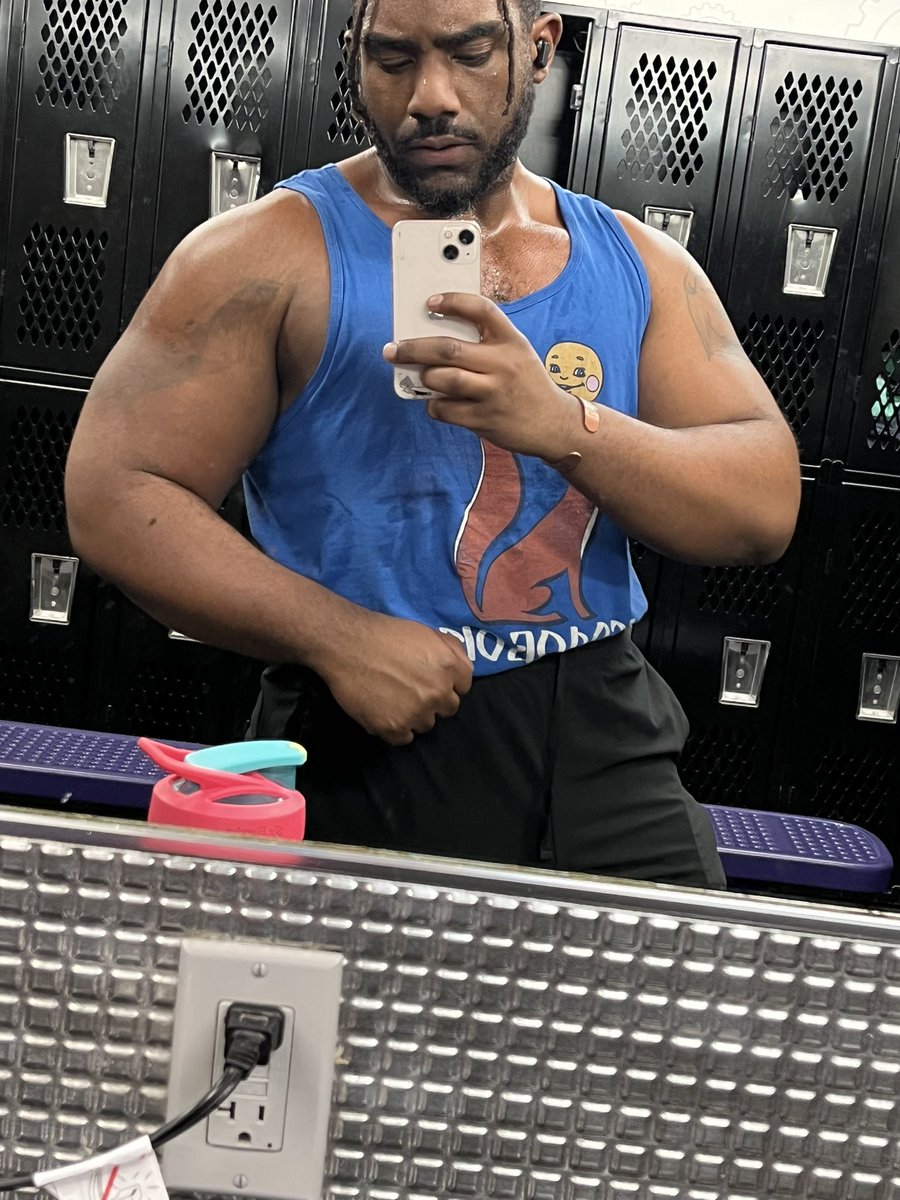 FromTanggula's tweet photo. Only tweet physique  updates now. One year between the first pic and the next three https://t.co/BLQ595U9xn