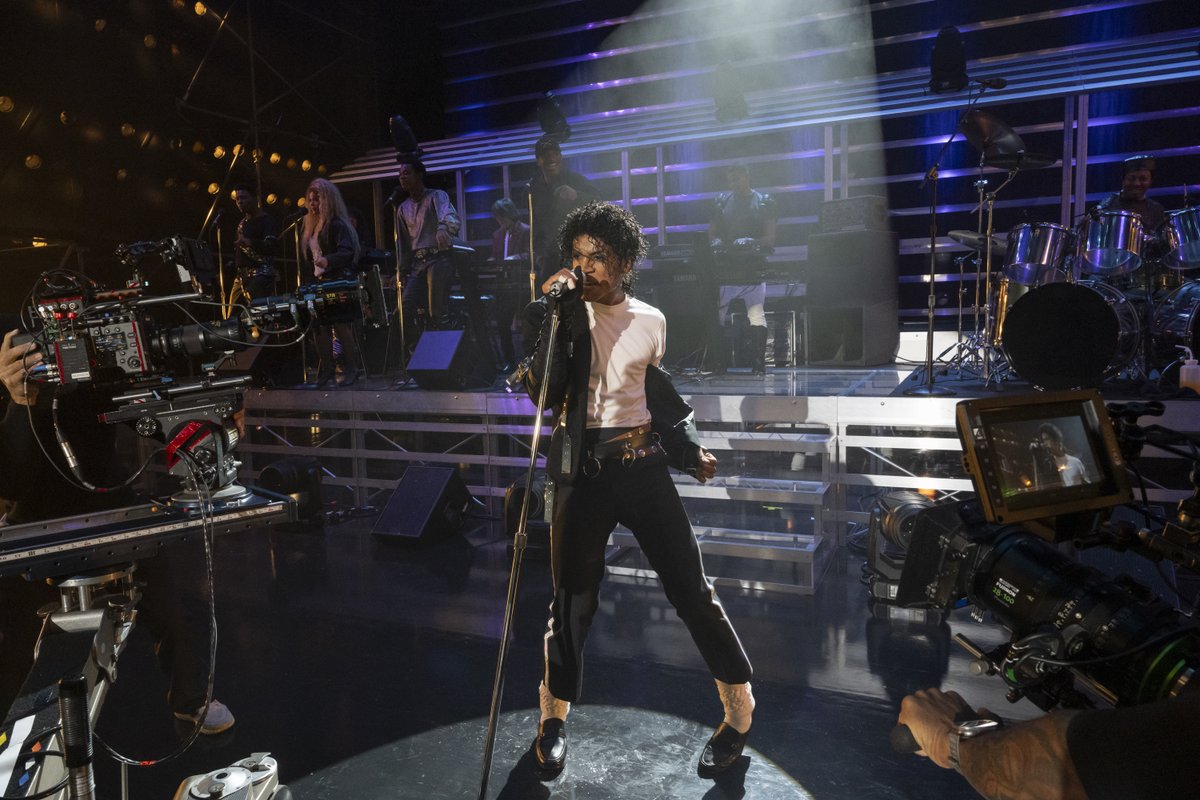 Movies's tweet photo. Get an exclusive look at Jaafar Jackson filming the Bad Tour sequence in MICHAEL

Watch #MichaelMovie now at home and in theaters https://t.co/5eLdWs7Py4
