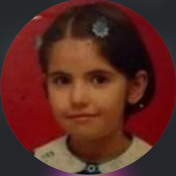 polyanasom's tweet photo. ay ne güzel mavi önlüklerimiz beyaz yakalarımızzz 🫠🥲🤍 https://t.co/QgJpGEc6kl