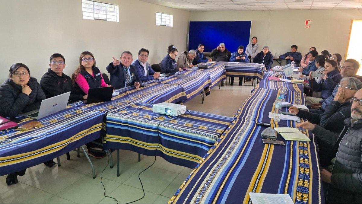 Minsa_Peru's tweet photo. Minsa y OPS despliegan equipo técnico multidisciplinario a Puno para fortalecer acciones contra el sarampión y proteger a la población

Especialistas articulan acciones en la región para cerrar brechas de vacunación y fortalecer la vigilancia epidemiológica.

📌 Más información: https://t.co/BkIRwAqdAG