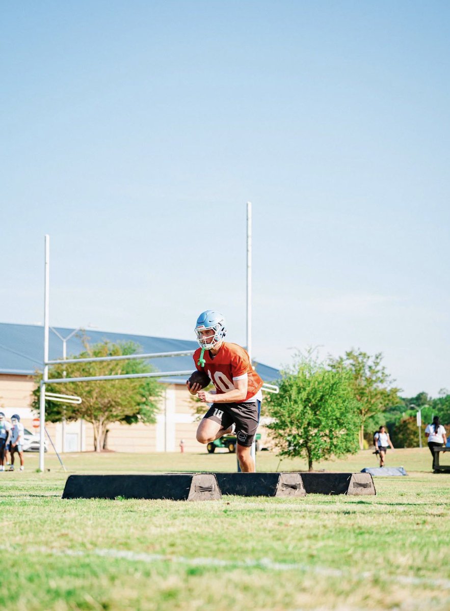 Hulbert_Owen's tweet photo. Success isn’t built overnight. Every workout, every rep, and every challenge is an opportunity to get better. Proud to be part of a program that pushes us to be our best on and off the field.

@TMobile @cvhsftbl
#FN5GL #Entry #FridayNight5GLights #LightUpTheLand #GoRams #AITE https://t.co/GWWr1wYP4n