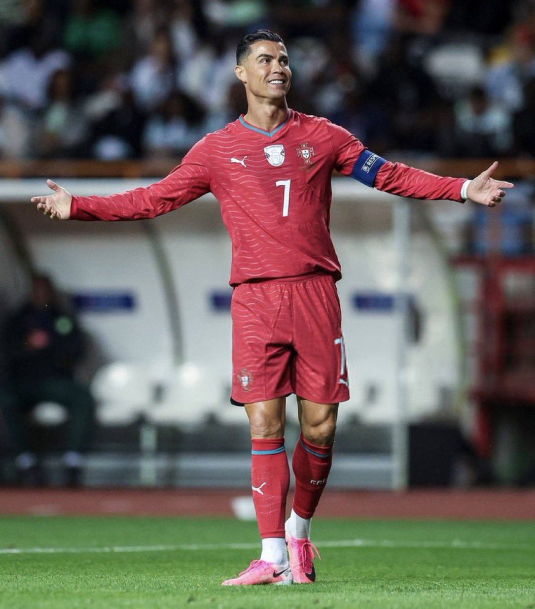 totalcristiano's tweet photo. 228 games. 143 goals. 46 assists. 🇵🇹 https://t.co/JTy5wMjosx