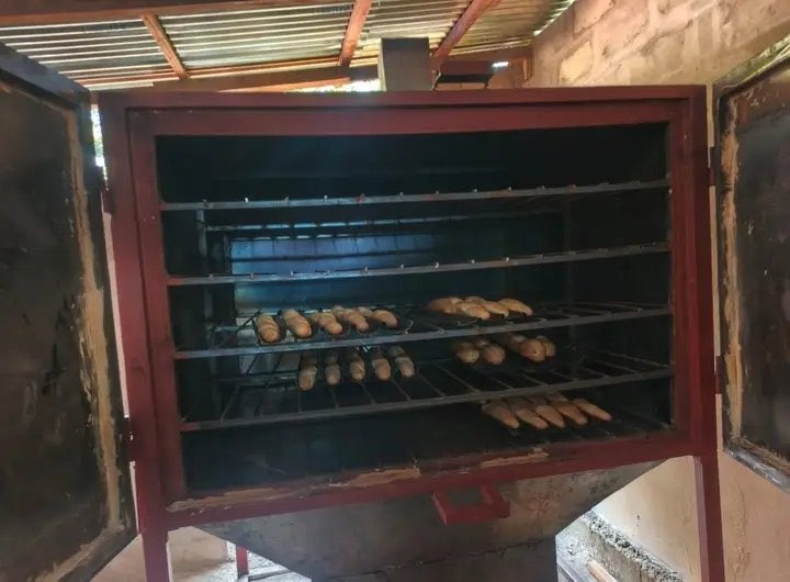KBroli1's tweet photo. #RDC Inauguration d'une boulangerie ultra moderne à Kinshasa.
Félicitations au Ministre des Droits Humains, @SamuelMbemba4 @SamuelMbembaKab https://t.co/CHH0DW01cr