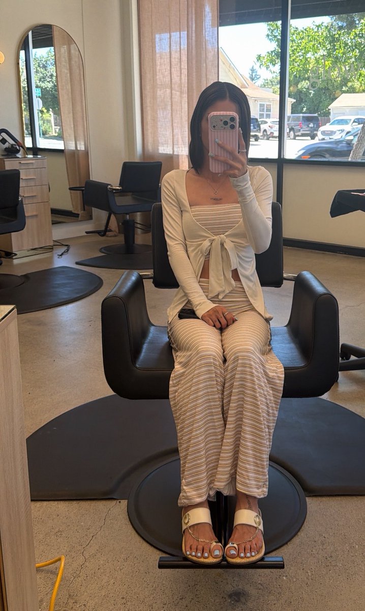 barbiewallets's tweet photo. in da chair https://t.co/ZCK0i08WZE