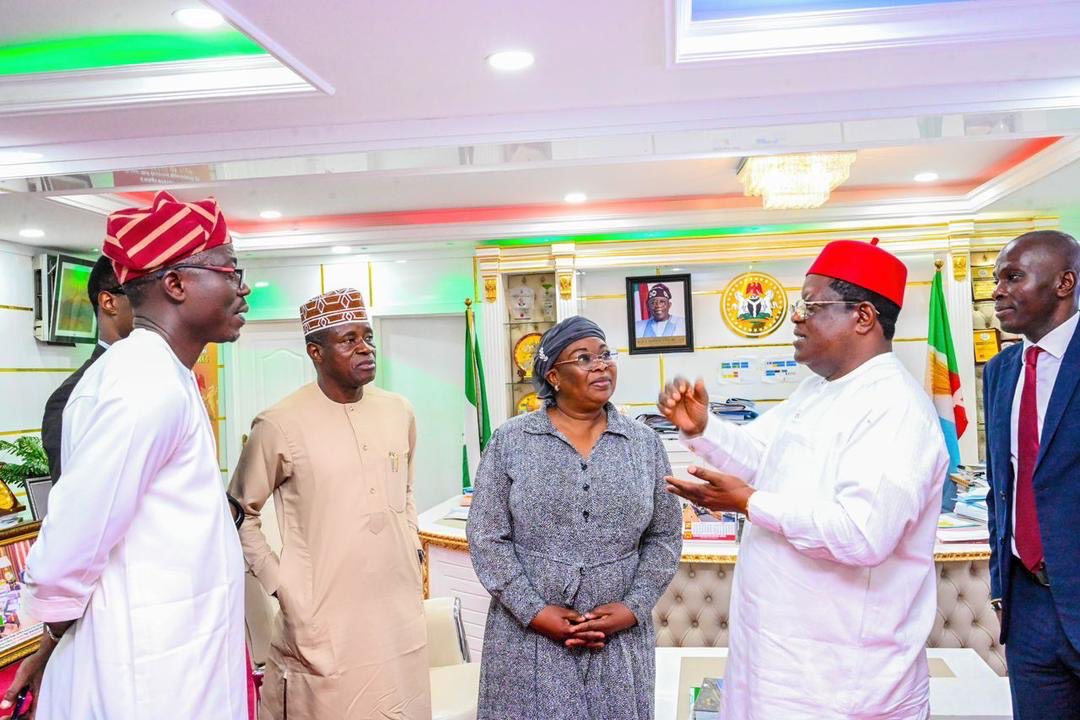 Abdulrasheedgml's tweet photo. Minister David Umahi continues to demonstrate strong technical leadership in driving President Tinubu’s legacy road projects. His focus on linking all geopolitical zones through strategic infrastructure reflects a clear vision for national integration, and economic growth. https://t.co/VQzfSVCaON
