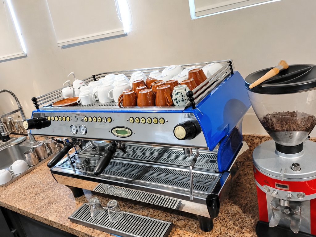 SILMORF13's tweet photo. Hay que recargar energías ☕ para seguir el día con la mejor actitud. 
Espresso? https://t.co/tqRpdtGa31