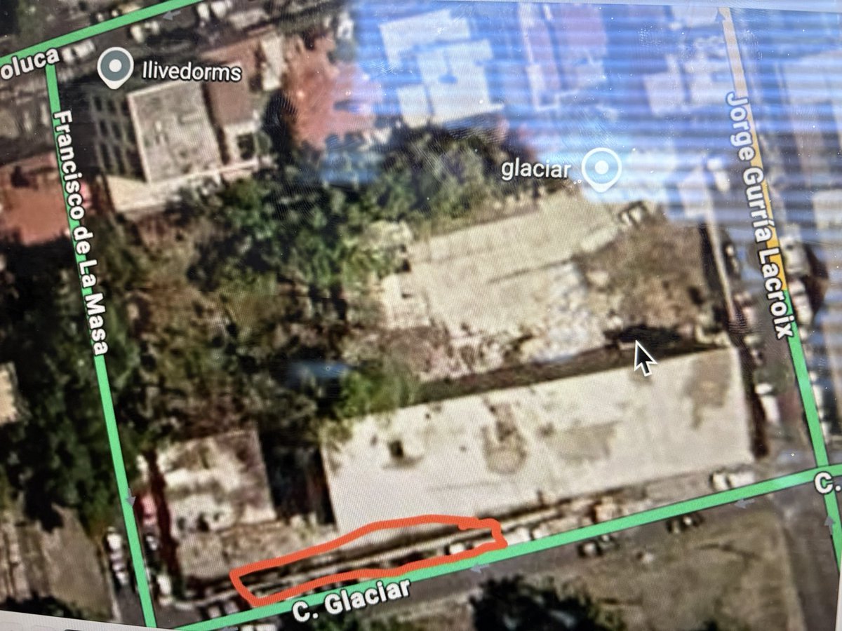 davidyunis's tweet photo. @OVIALCDMX @UCS_GCDMX @LaSEMOVI @LopezCasarinJ @AlcaldiaAO 
TRAILERS ESTACIONADOS HACE MESES!

CALLE GLACIAR, CP 01780, OLIVAR DE LOS PADRES, ENTRE FRANCISCO DE LA MASA Y JORGE GURRIA: https://t.co/KMK8yxWKL0