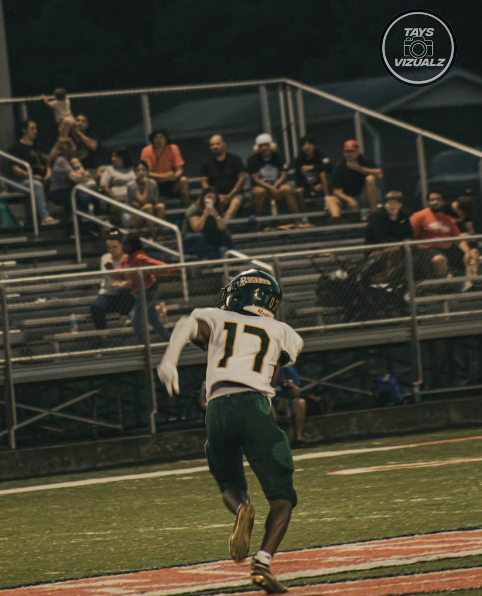 hellothere1732's tweet photo. 6’0//195//WR//DB//4.5(40)
Great day to get better! Coaches take a chance on me. (3 years eligibility)
@CoachWratten @CoachCully_UF @CoachDaniels06 @CoachKylerC @CoachKoopRich @_coachawk @CoachA_Minor @CoachIrv_ @CoachOCTigers @CoachJOdaffer https://t.co/GvkkUnD959