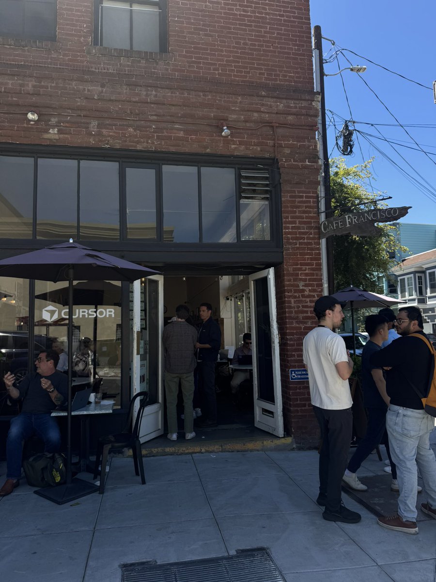 mathildeanita's tweet photo. Cafe Cursor San Francisco @sunrao @benln 🫶🏻🫶🏻🌉👩🏻‍💻 https://t.co/g66o8P32xF