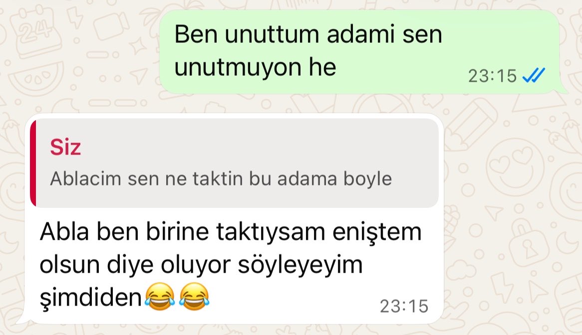 dericiserenn's tweet photo. Canim kardeslerim artik biktilar ve el birligiyle basimi baglamaya calisiyorlar 😂 https://t.co/DPPcxEBPHE